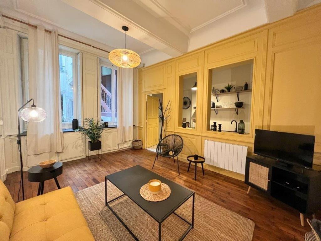 Le Boudoir De Clem Apartman Chalon-sur-Saône Kültér fotó